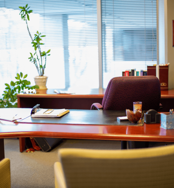 law office desk | Vetrano Vetrano & Feinman